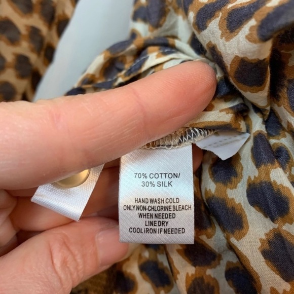 Loft Leopard Print Silk Blend Blouse Size Small - Picture 6 of 6